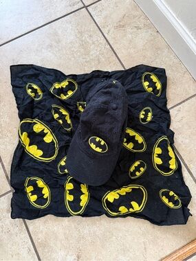 Batman Black and Yellow Bandana & Hat Set
